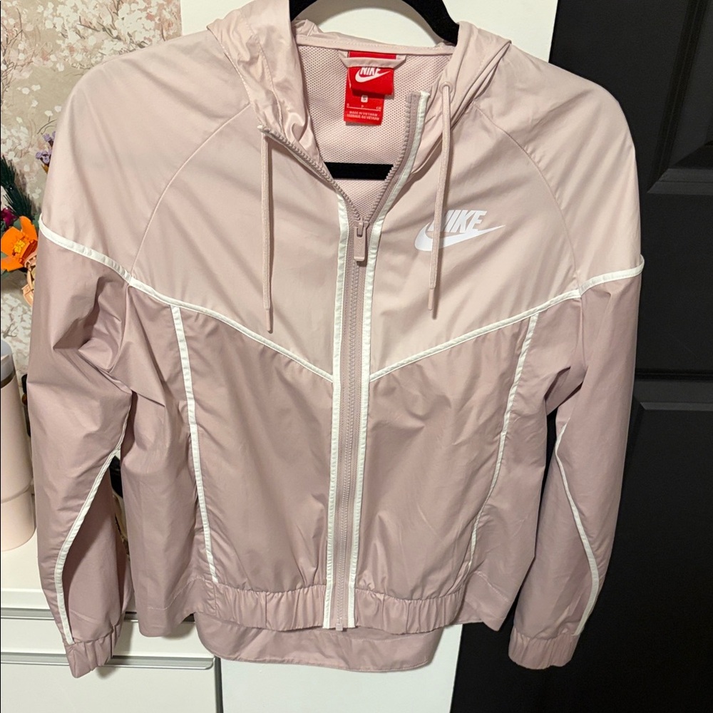 Nike windbreaker